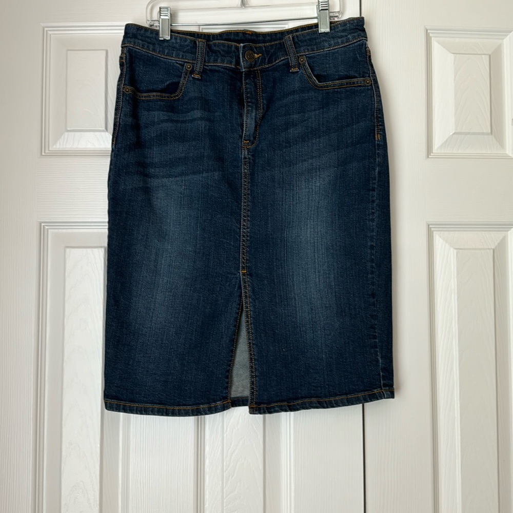 Women’s skirt
